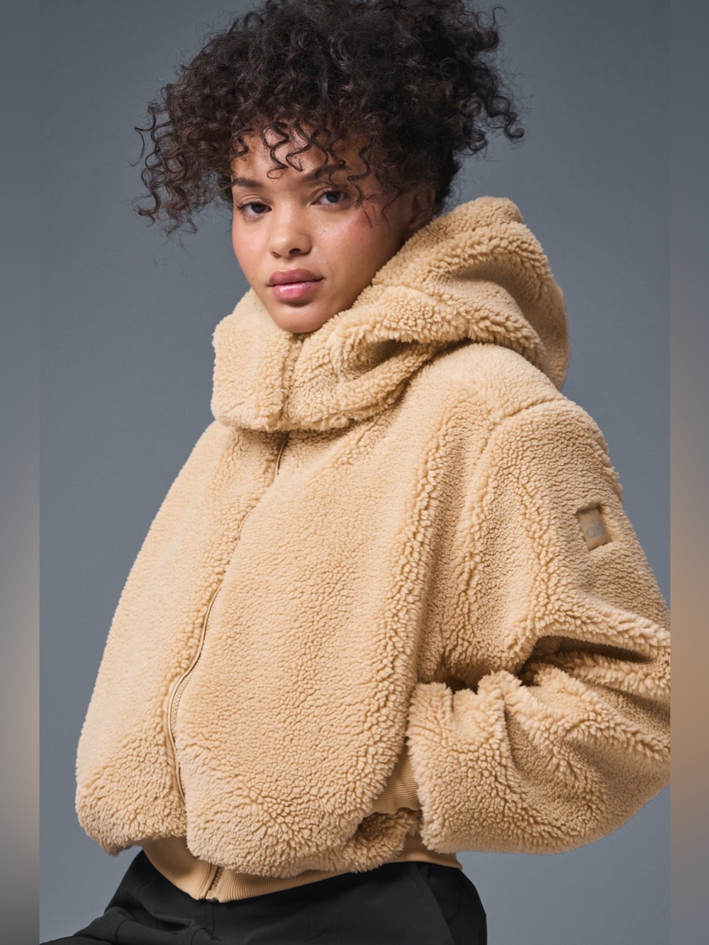 ALO Foxy Yoga Sherpa Jacket in Camel